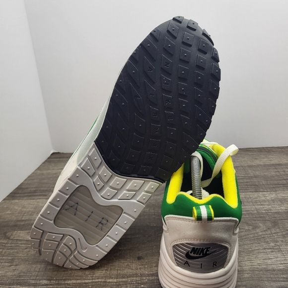 Nike Air Max Solo Oregon Ducks UNIVERSITY Of OREGON Men's Size 10.5 FZ4837-001 - Picture 7 of 8